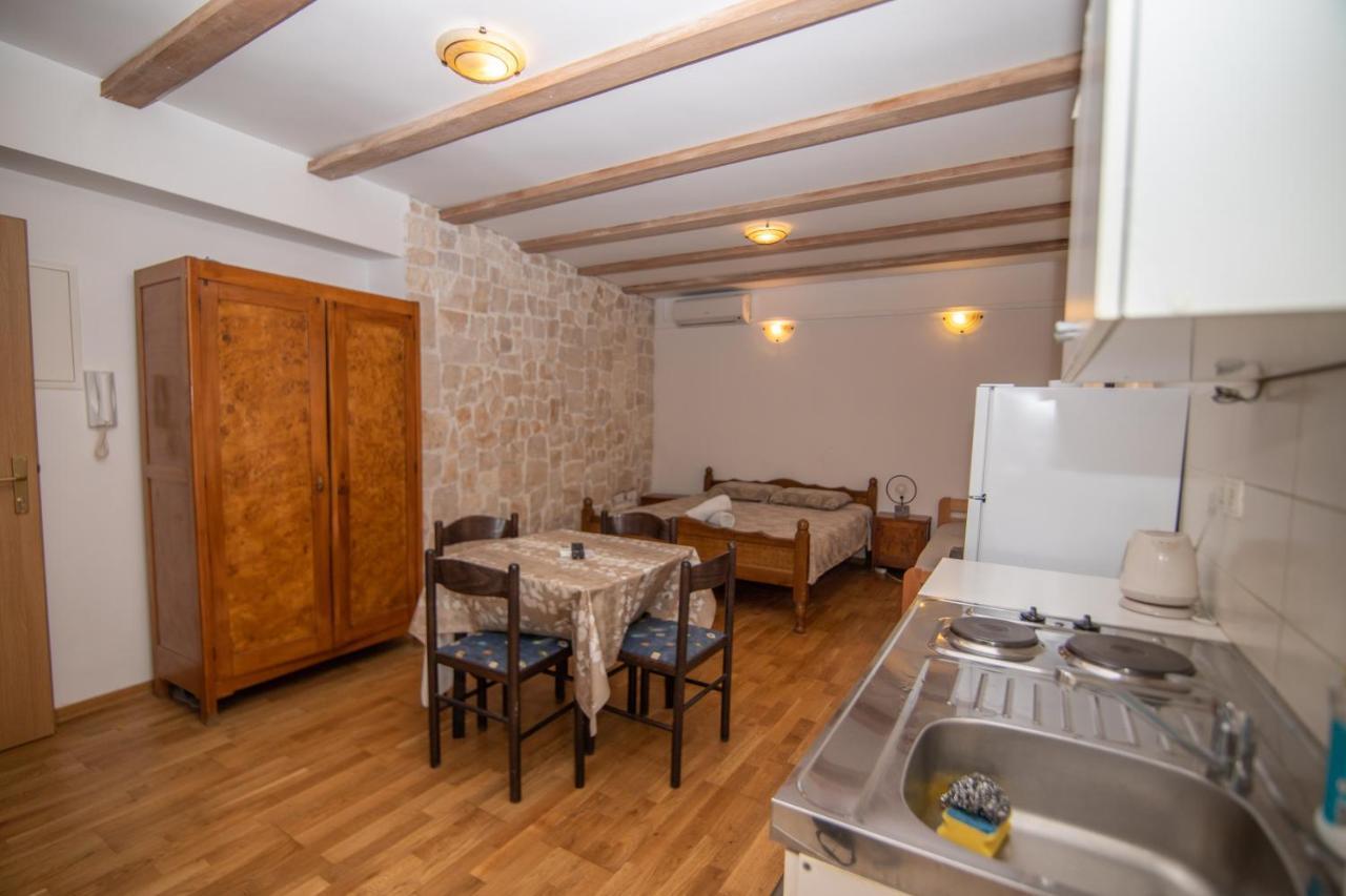 Apartments Loriana Sibenik Luaran gambar