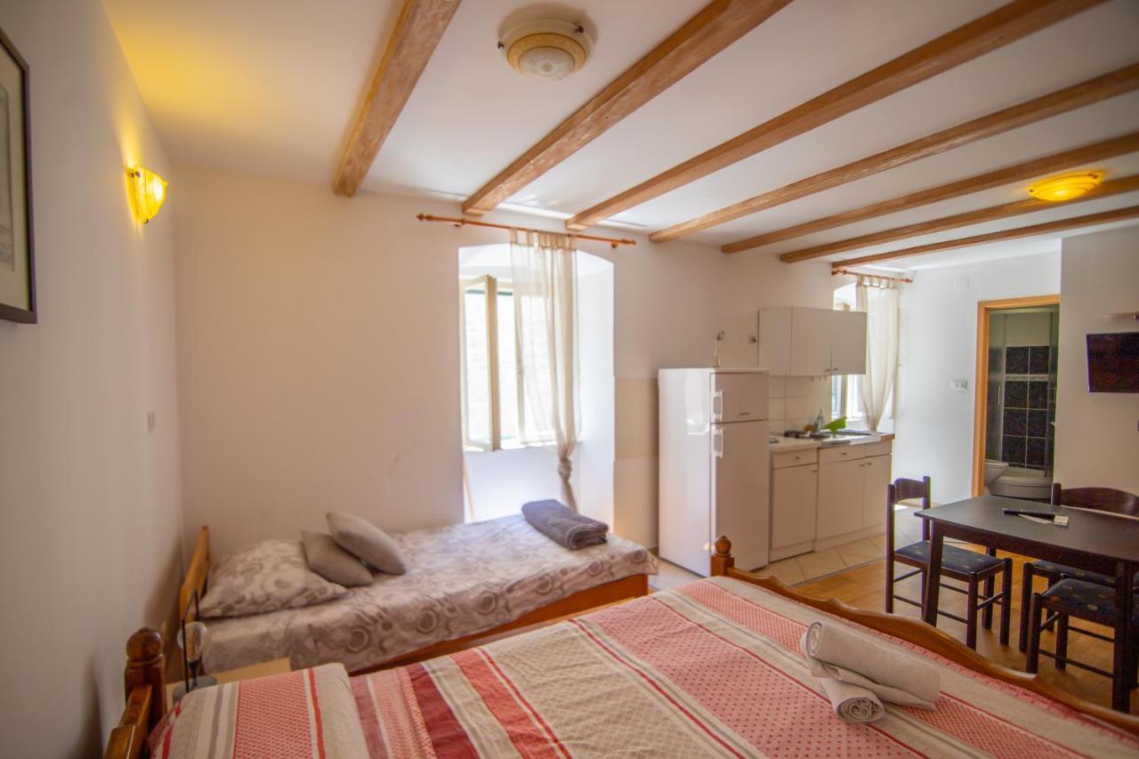Apartments Loriana Sibenik Luaran gambar