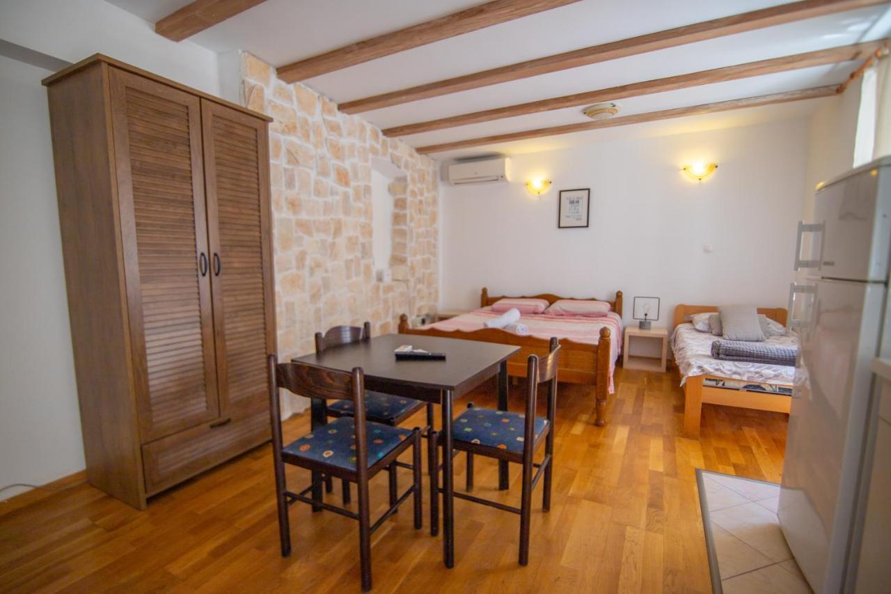 Apartments Loriana Sibenik Luaran gambar
