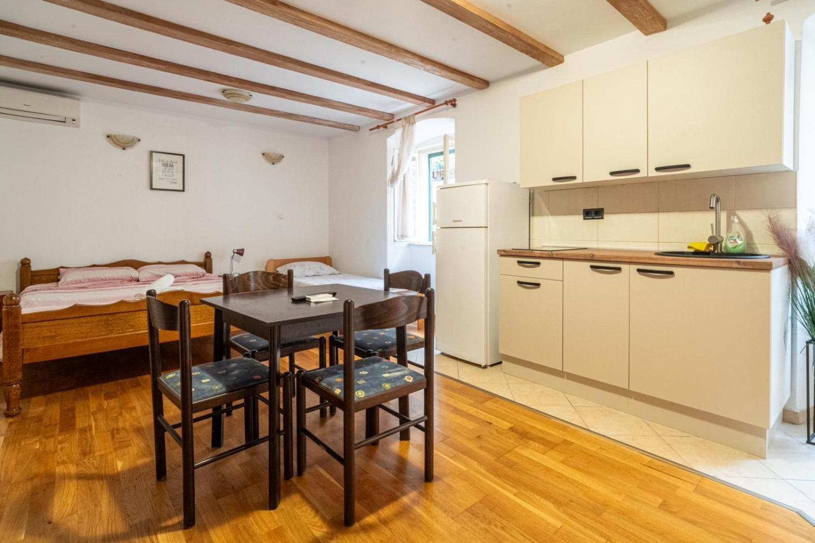 Apartments Loriana Sibenik Luaran gambar